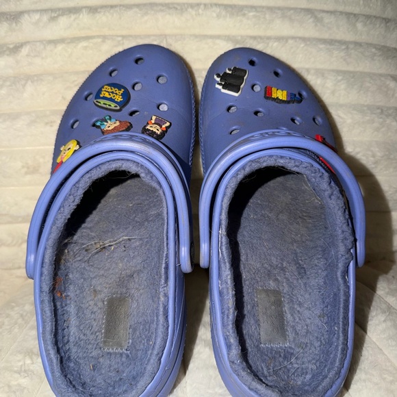 Crocs Fleece Lined Clogs Purple Hocus Pocus Charms Women’s Size 10 - Picture 2 of 4